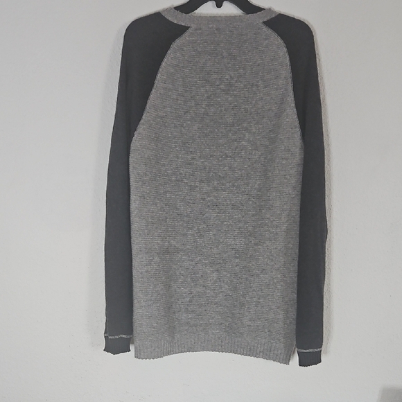 QI Cashmere Classic Gray and Black Crewneck Sweater Sz L Preowned - Picture 5 of 9
